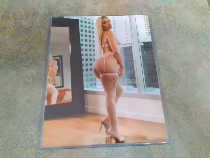 ABELLA DANGER 8X10 PHOTO DavesAdultMart Vibrators